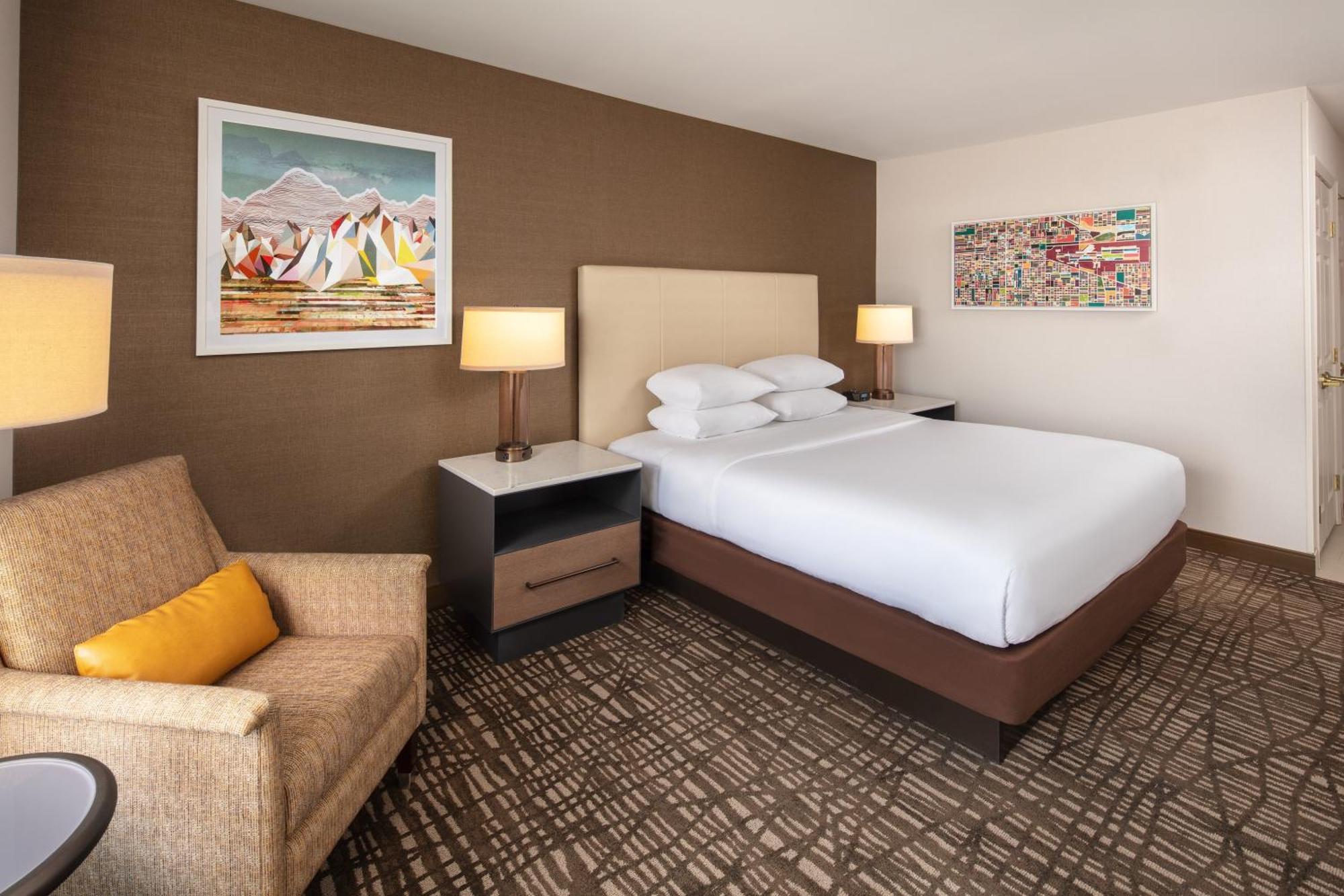 Отель Doubletree By Hilton Ontario Airport Экстерьер фото